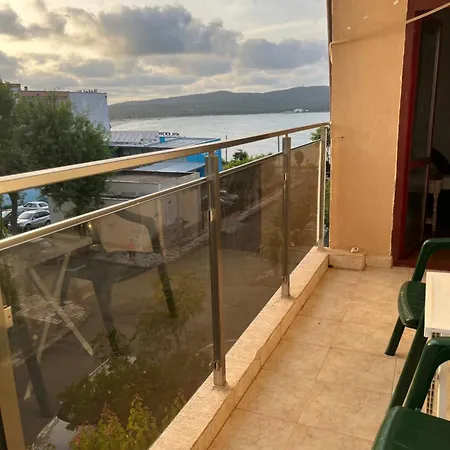 Paunovi 2* Primorsko