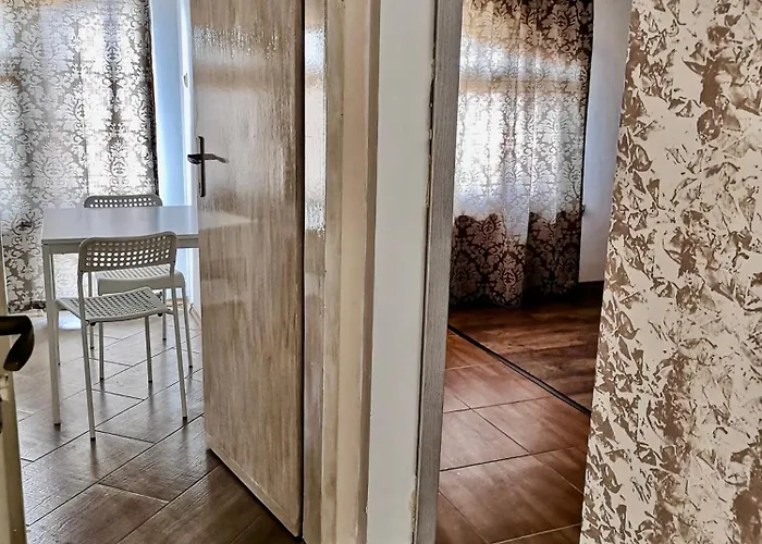 Paunovi Πανσιόν 2*