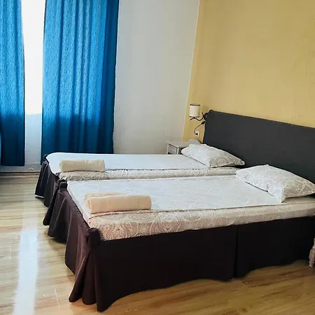 Paunovi Vendégház 2*