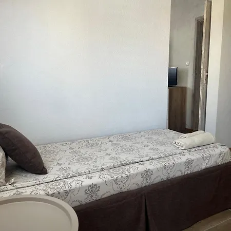 Paunovi Vendégház 2*