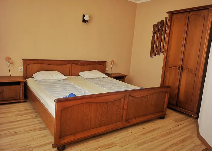 Paunovi 2* Πριμόρσκο