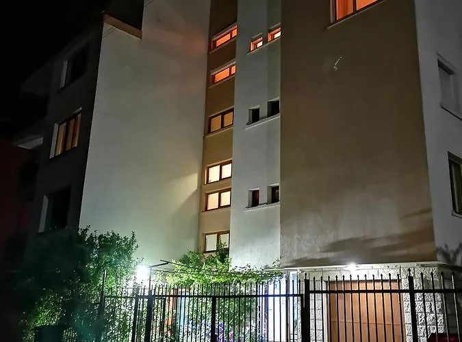 Paunovi Πανσιόν 2*